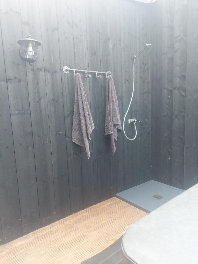 One-Bedroom House,1134958201:JPEG